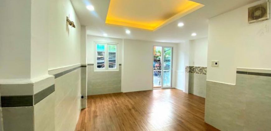 NHÀ GÓC 2 MT ĐINH BỘ LĨNH, 4 TẦNG NGANG 4.6m 26m2, 8.85TỶ