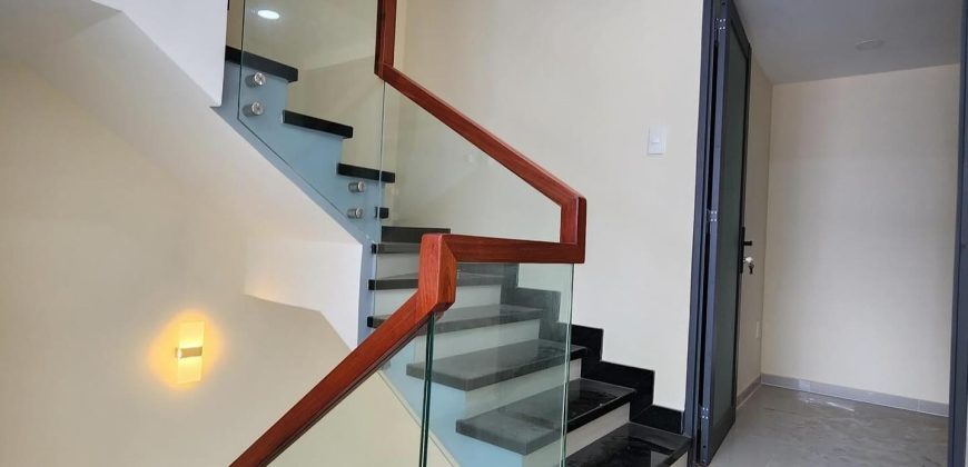 NHÀ MT NGUYỄN KHUYẾN BT, NGANG 4.4m, 55m2 chỉ 8.29 TỶ