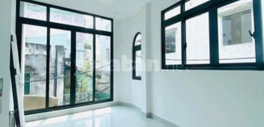 NHÀ 3 TẦNG NGUYỄN TRI PHƯƠNG Q10, HẺM XE HƠI, NGANG 4m-32m2, TN 240tr – 6.69 TY